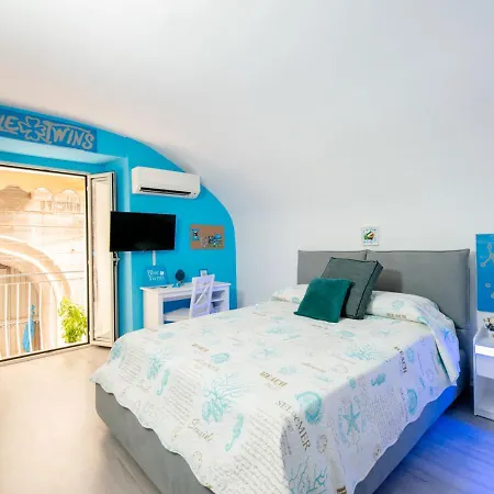 Blue Twins Holiday House-3